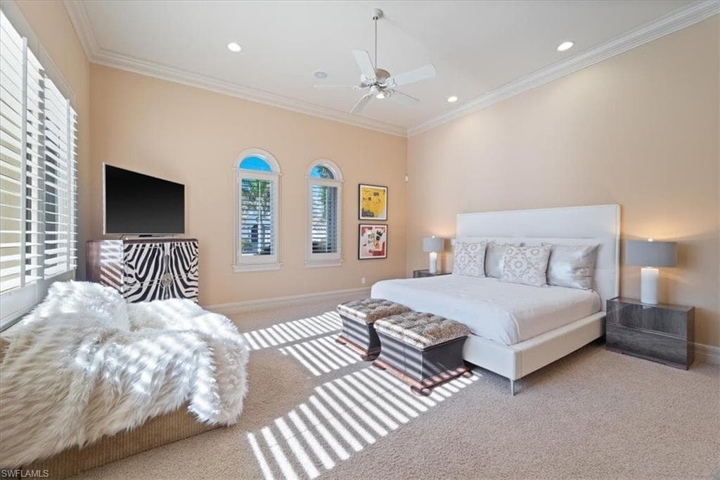 550 21st Ave S, Naples, FL 34102-23