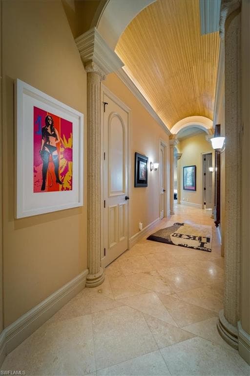 550 21st Ave S, Naples, FL 34102-28