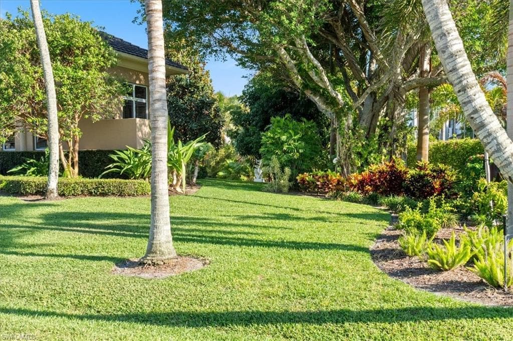 550 21st Ave S, Naples, FL 34102-40