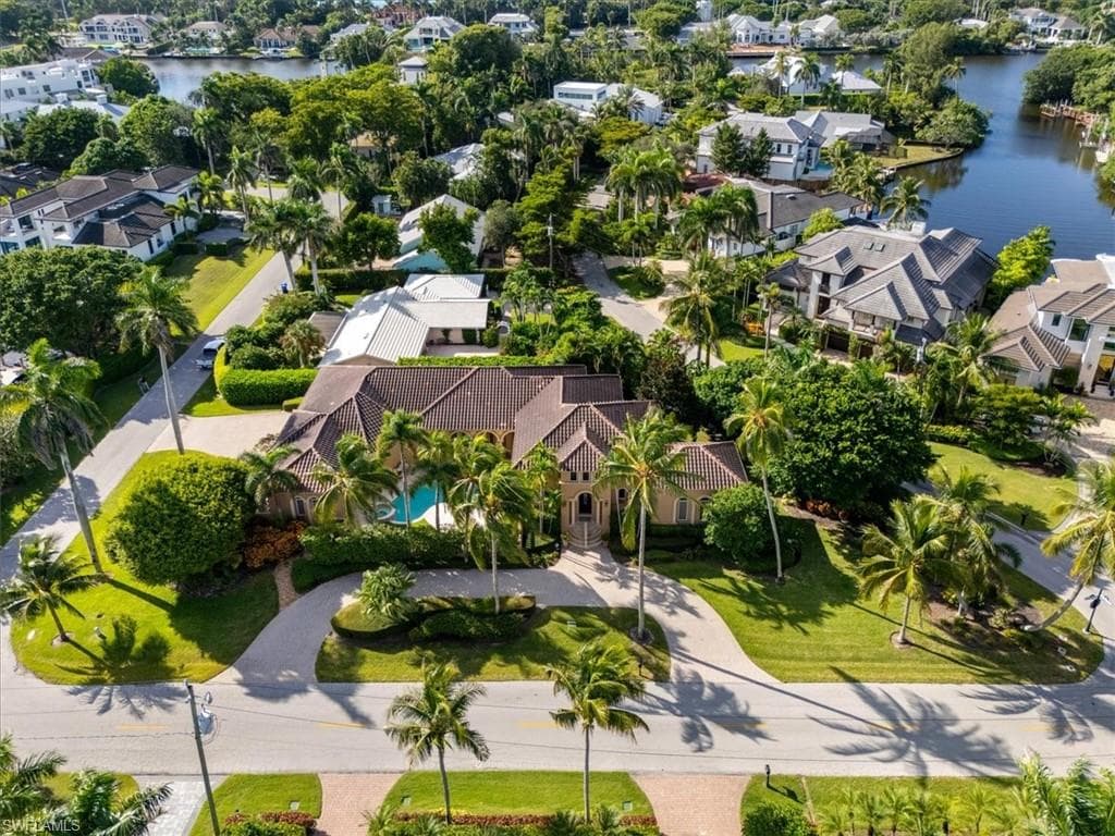 550 21st Ave S, Naples, FL 34102-42