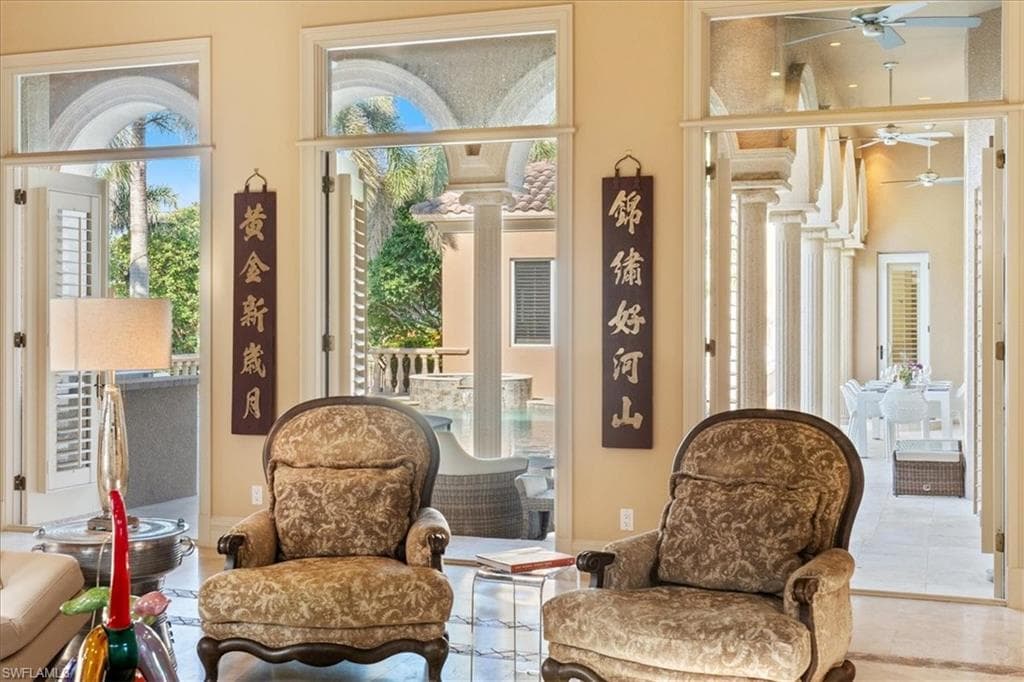 550 21st Ave S, Naples, FL 34102-7