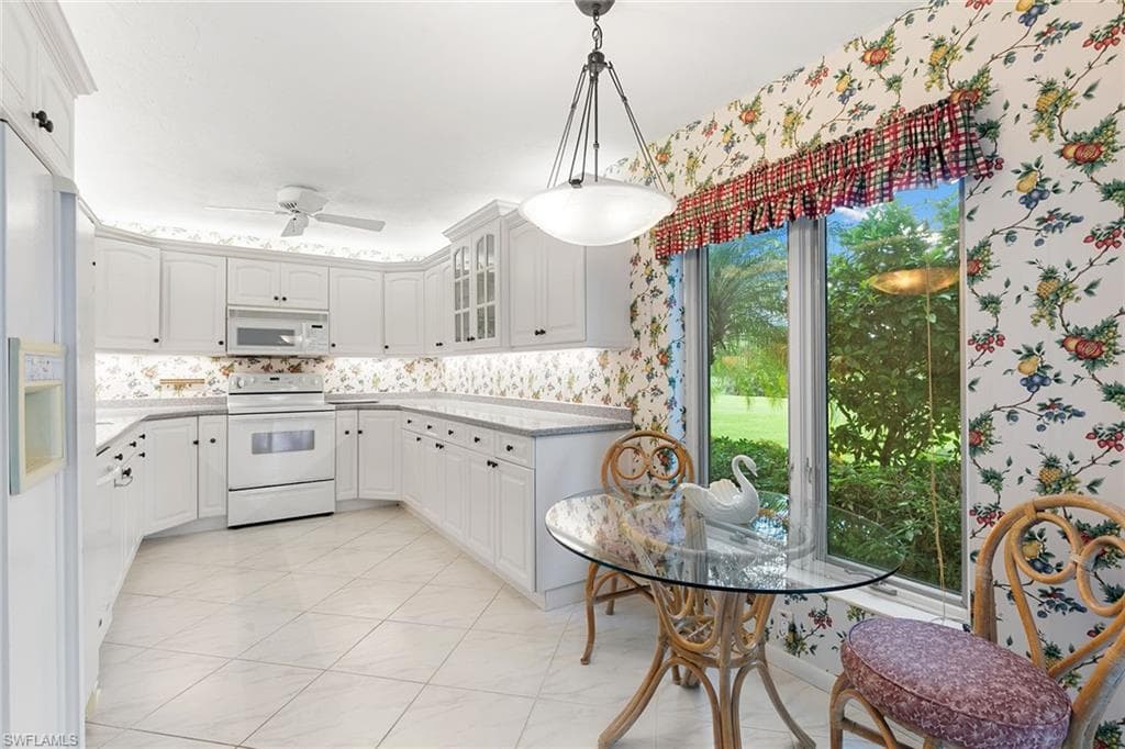 105 Clubhouse Ln C189, Naples, FL 34105-12
