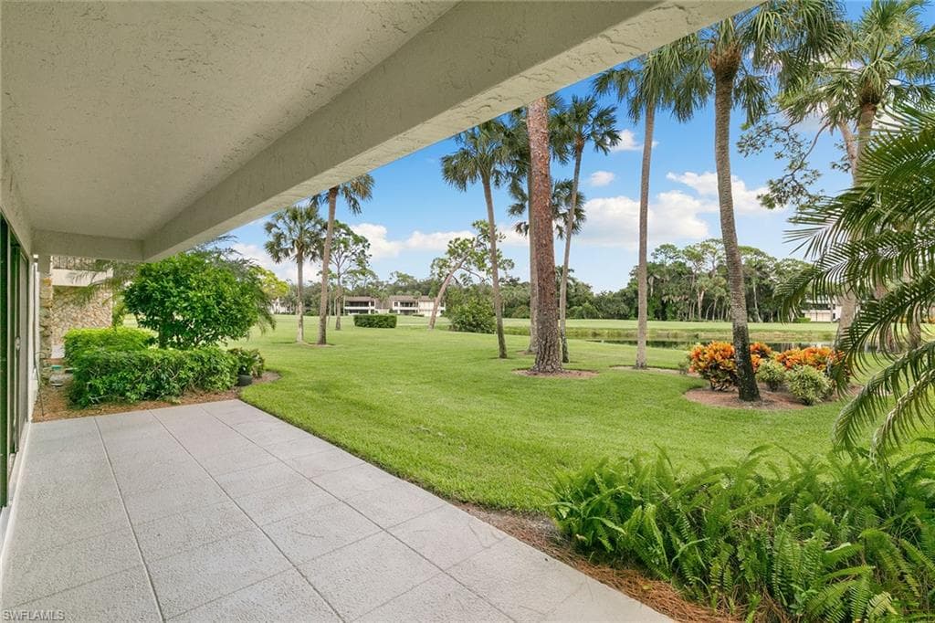 105 Clubhouse Ln C189, Naples, FL 34105-23
