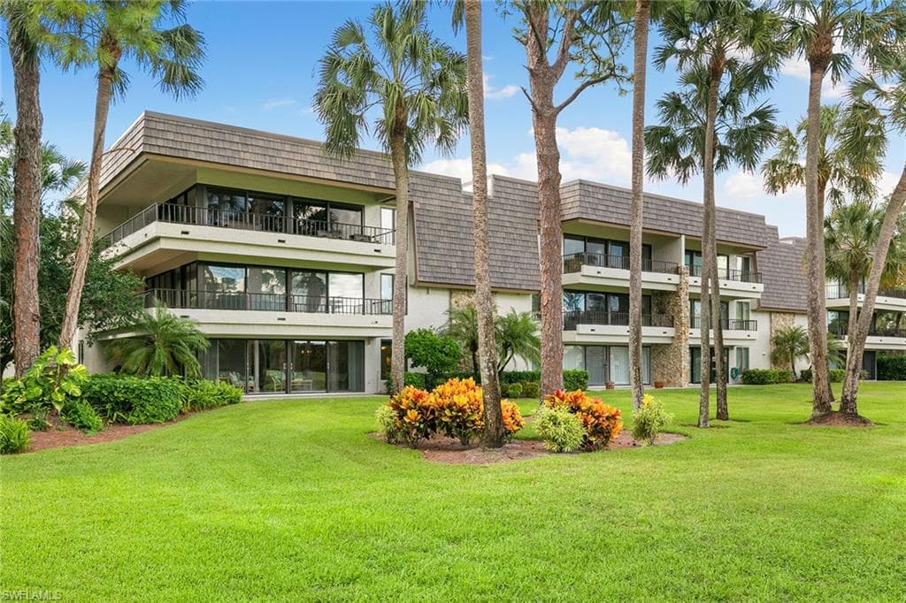 105 Clubhouse Ln C189, Naples, FL 34105-25