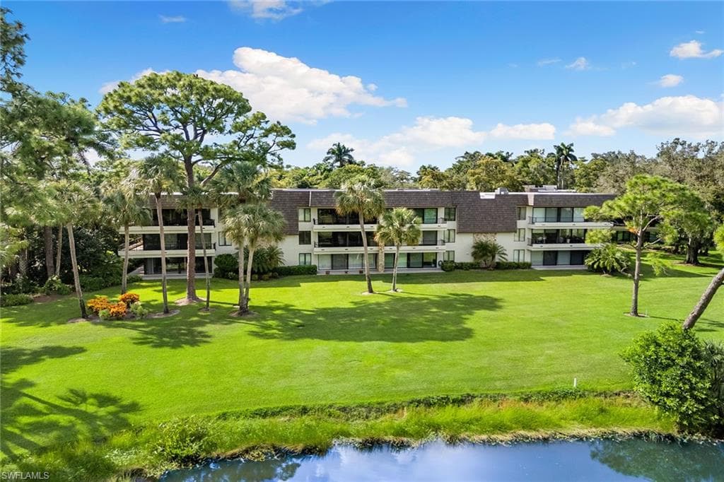 105 Clubhouse Ln C189, Naples, FL 34105-32