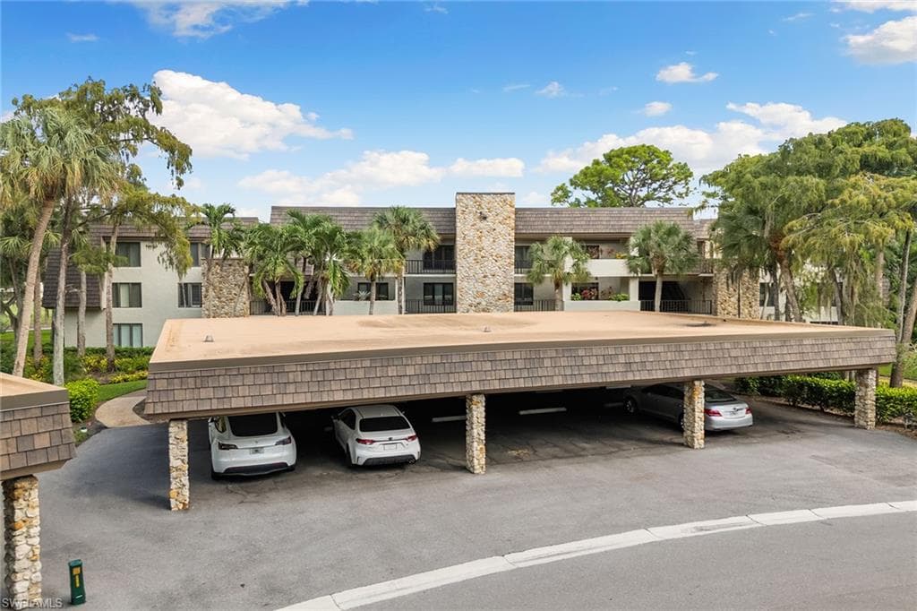105 Clubhouse Ln C189, Naples, FL 34105-44