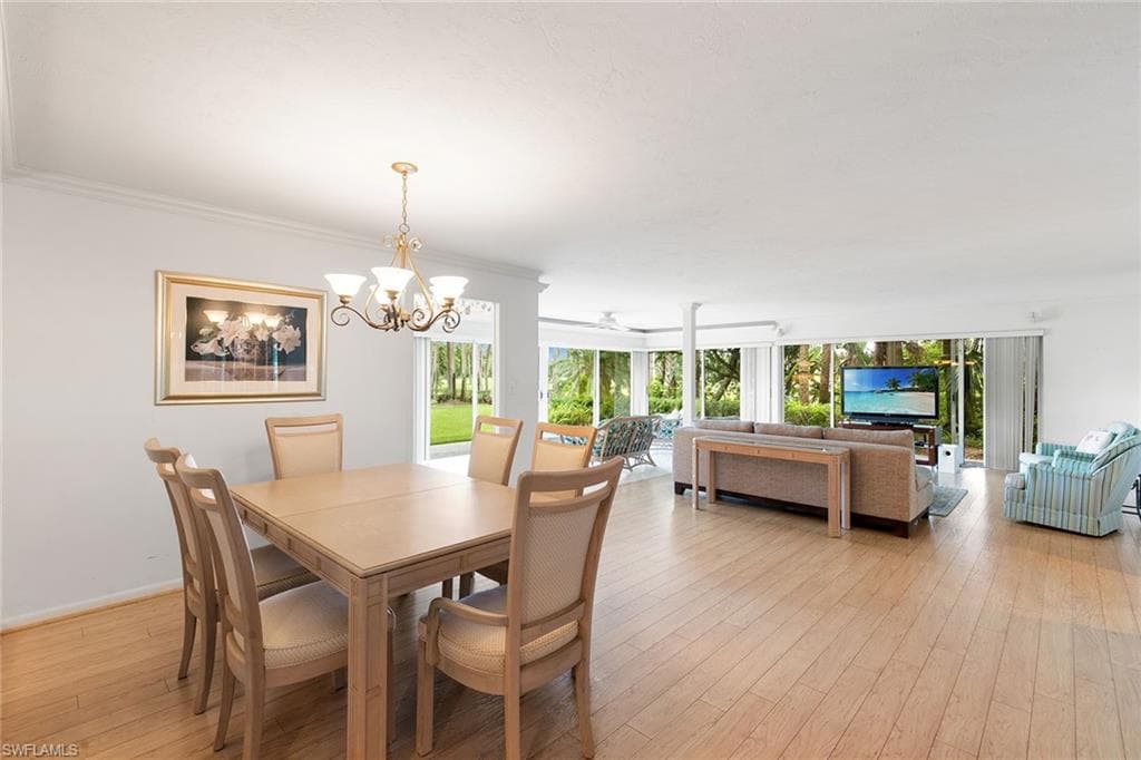 105 Clubhouse Ln C189, Naples, FL 34105-3