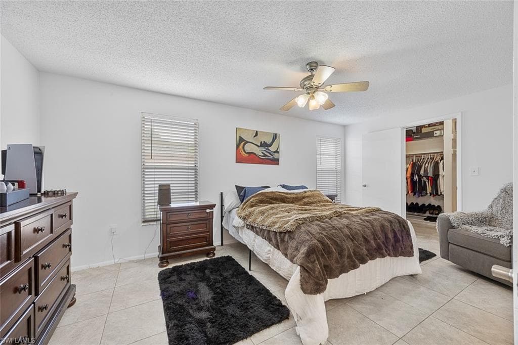 4633 31st Ave SW, Naples, FL 34116-9