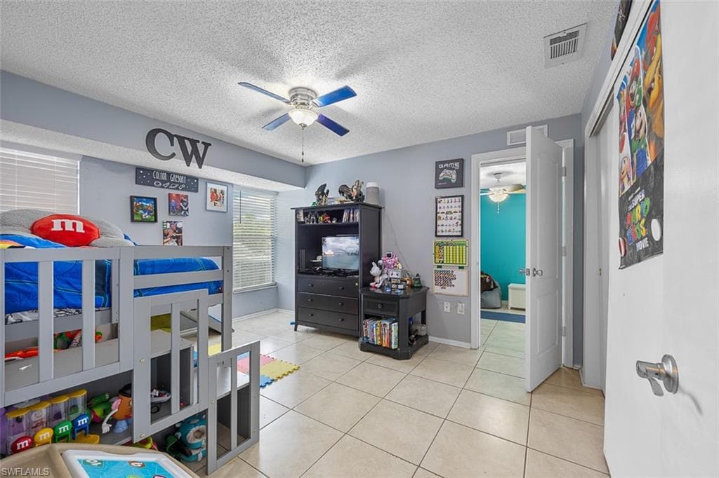 4633 31st Ave SW, Naples, FL 34116-16