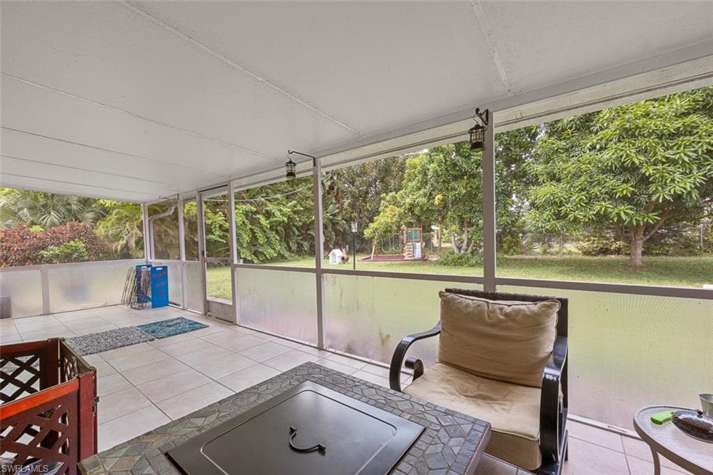 4633 31st Ave SW, Naples, FL 34116-22
