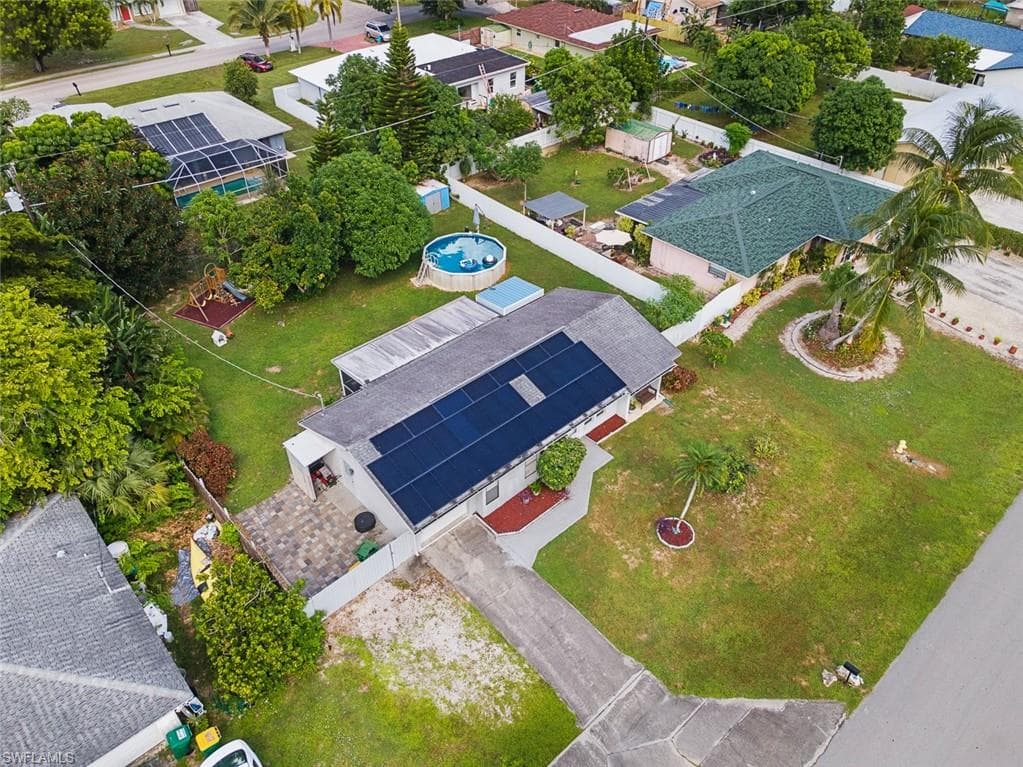 4633 31st Ave SW, Naples, FL 34116-29