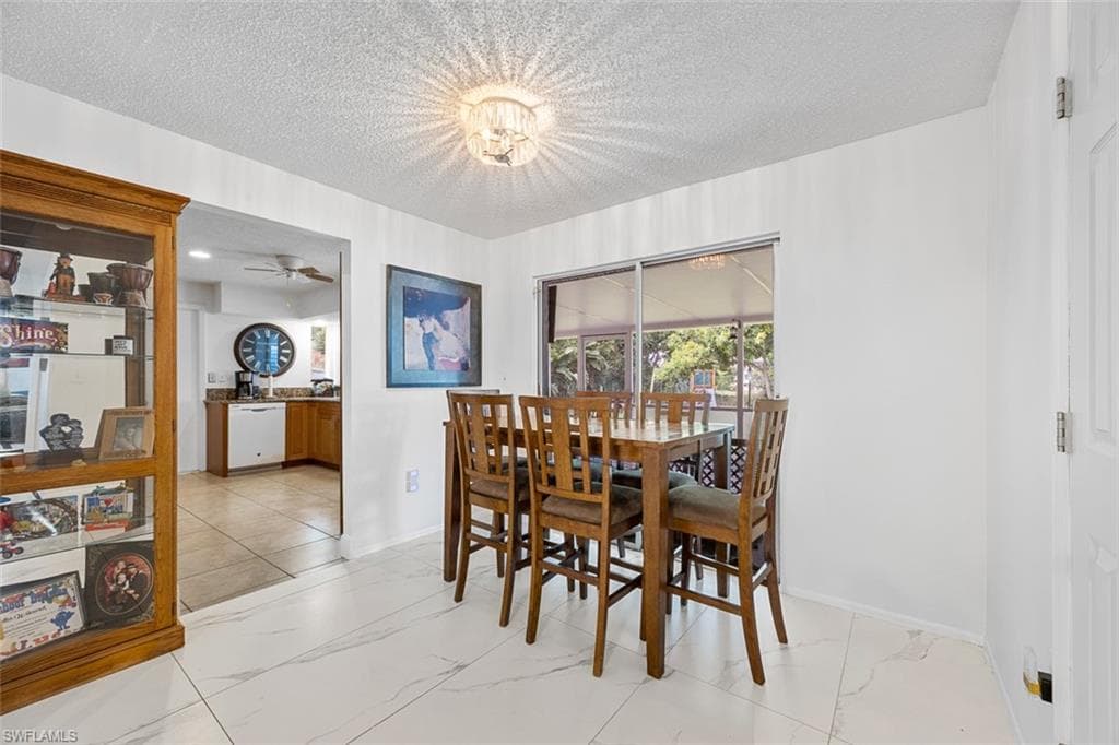 4633 31st Ave SW, Naples, FL 34116-5