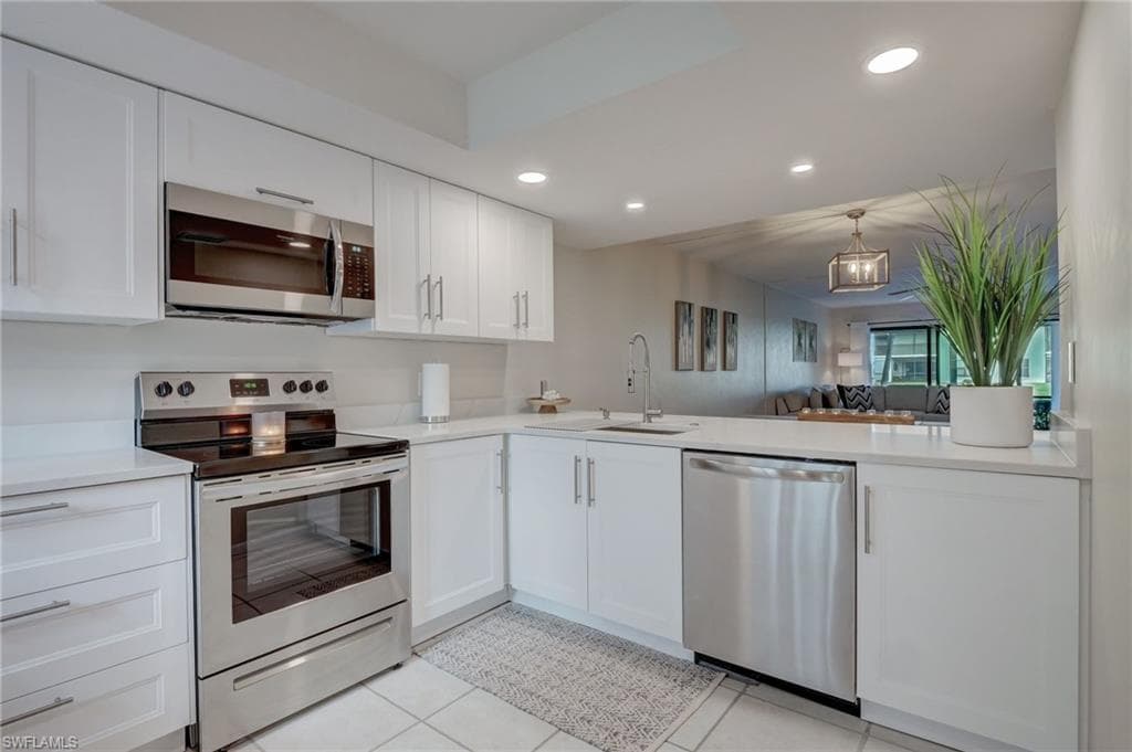 4610 Chantelle Dr P103, Naples, FL 34112-10