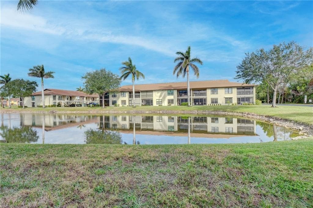 4610 Chantelle Dr P103, Naples, FL 34112-2