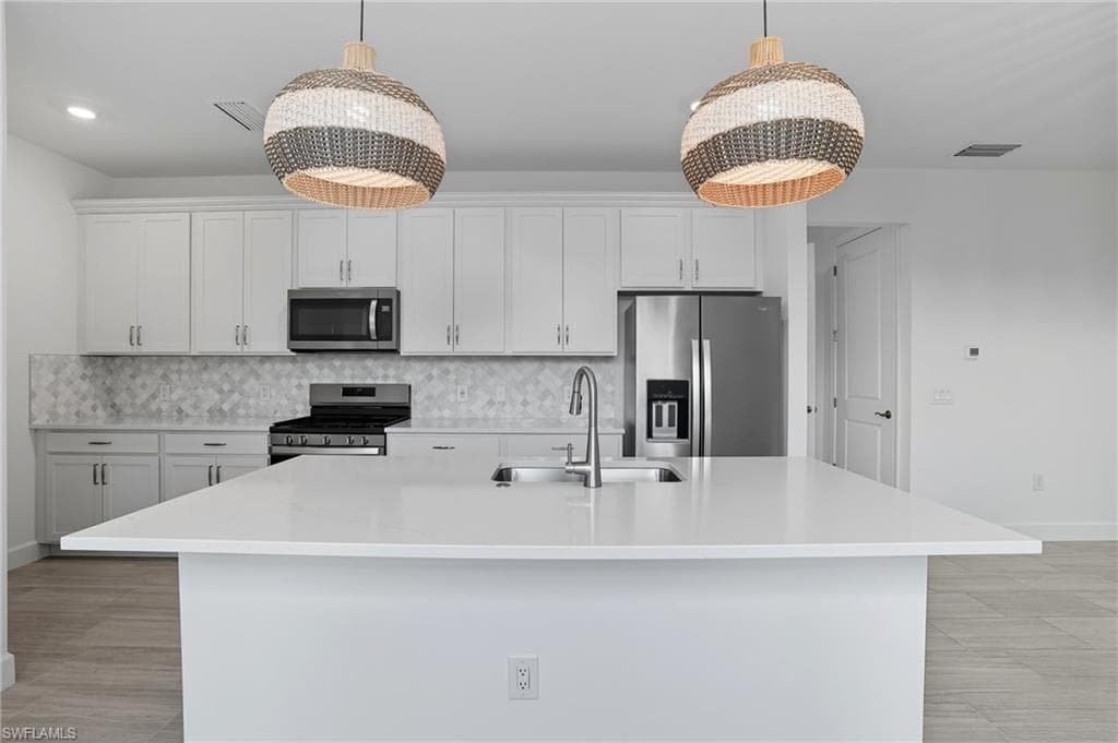 1873 Amador Ct, Naples, FL 34120-9