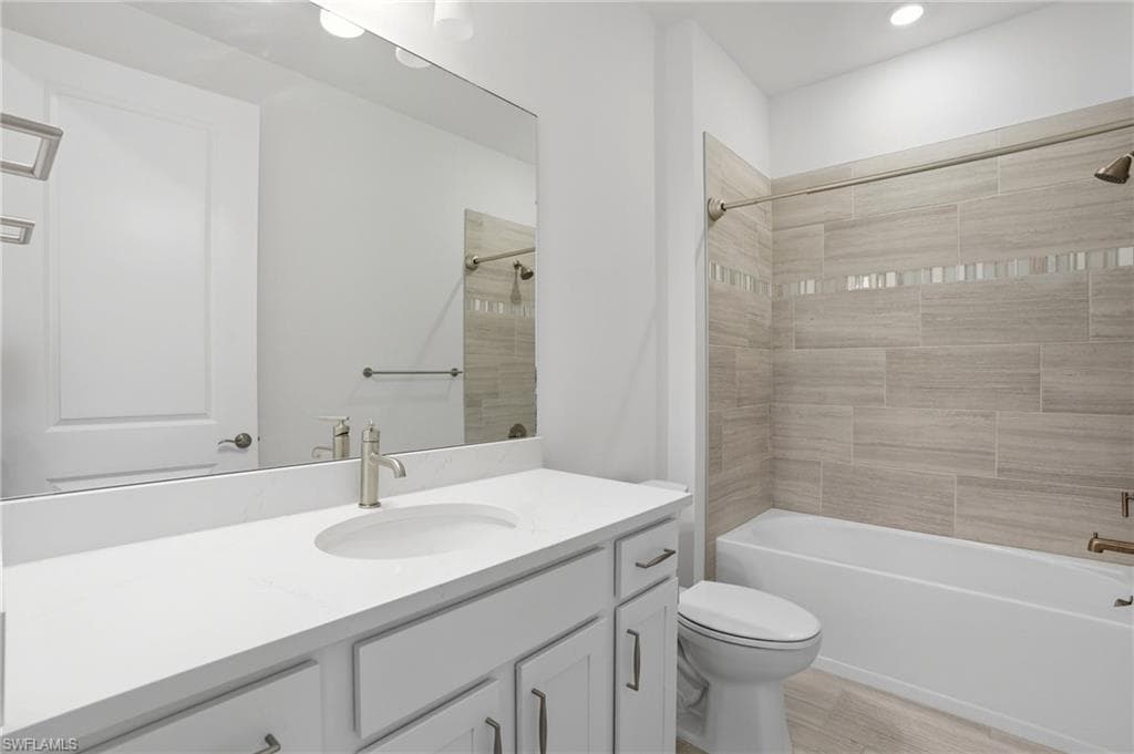 1873 Amador Ct, Naples, FL 34120-23