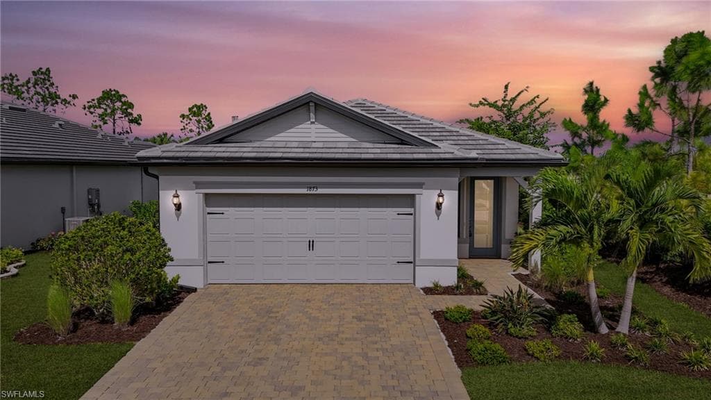 1873 Amador Ct, Naples, FL 34120-1