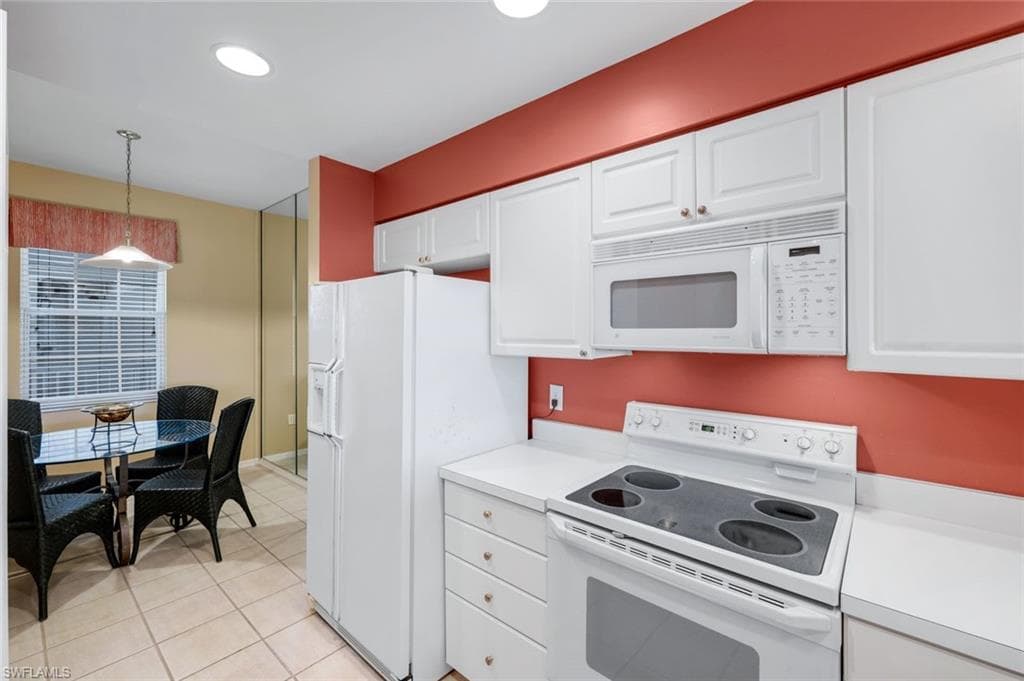 4120 Bayhead Dr 202, Bonita Springs, FL 34134-13