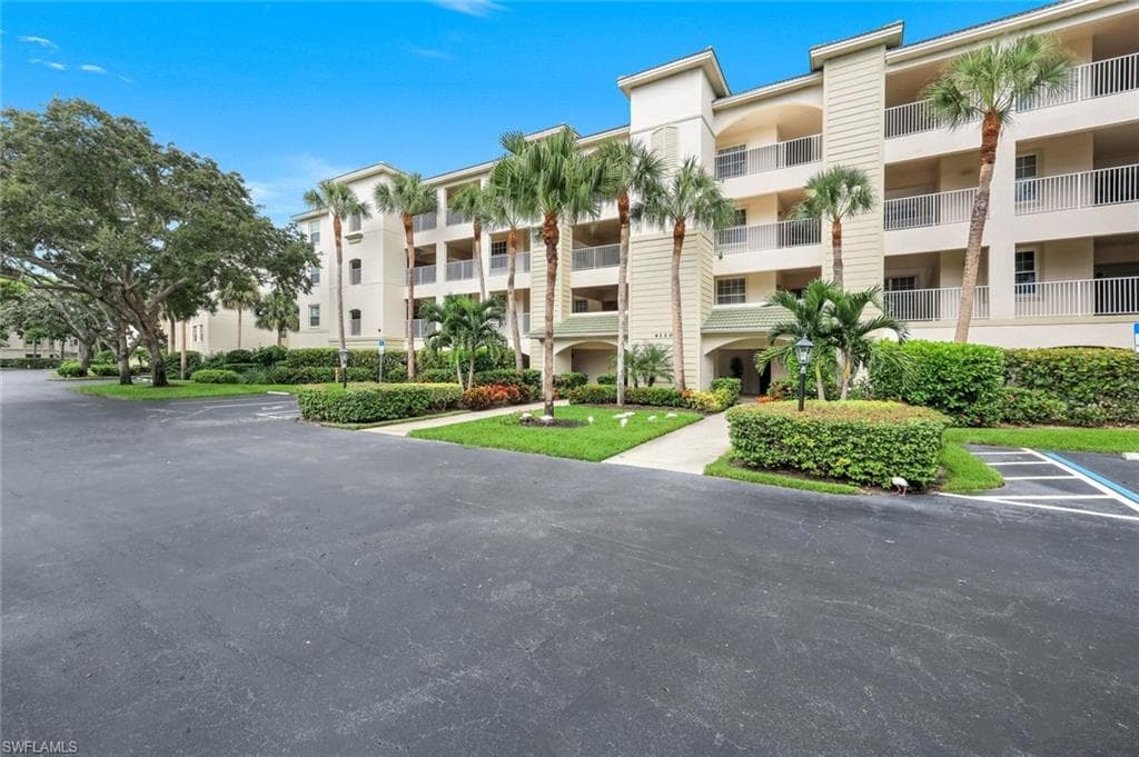 4120 Bayhead Dr 202, Bonita Springs, FL 34134-39