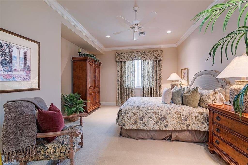 1124 Dormie Dr, Naples, FL 34108-27