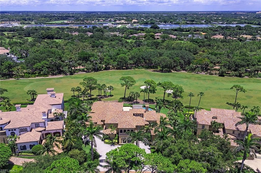 1124 Dormie Dr, Naples, FL 34108-3