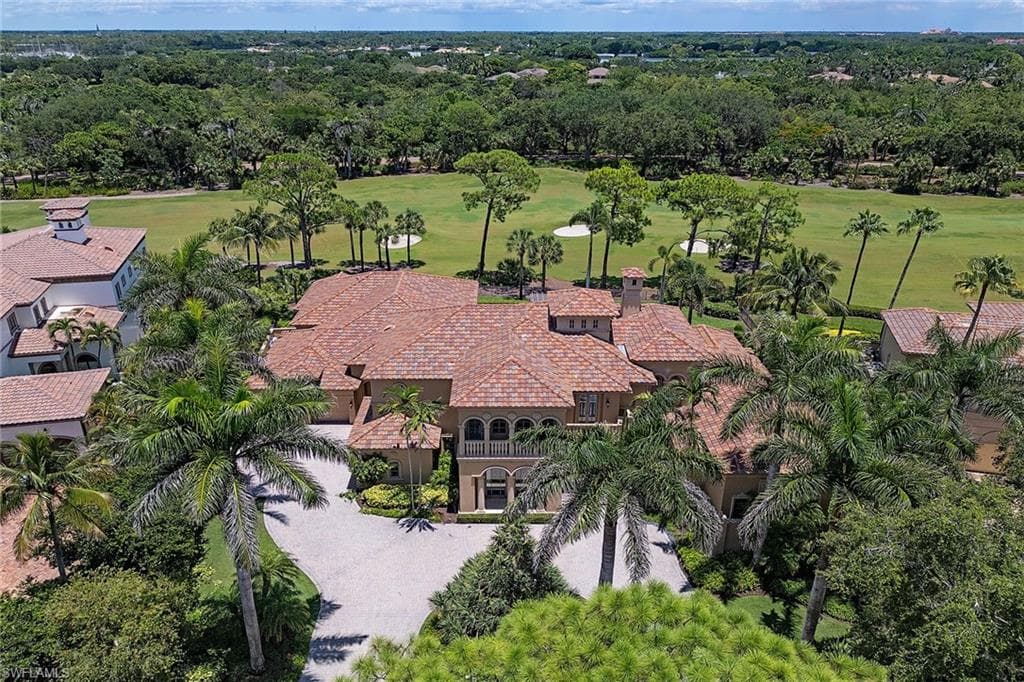 1124 Dormie Dr, Naples, FL 34108-5