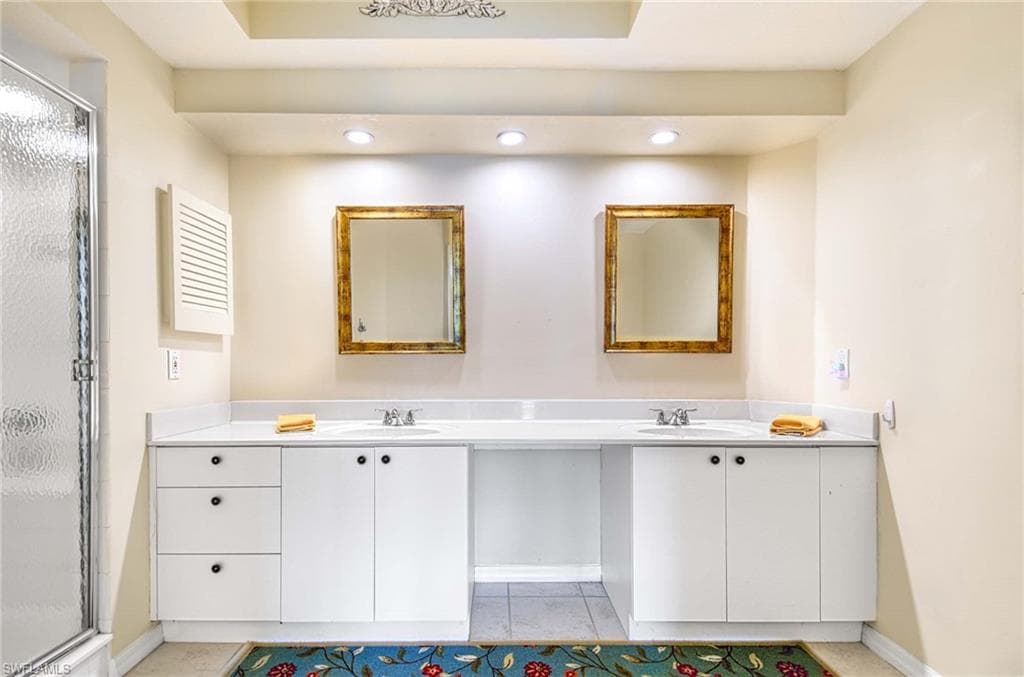 6804 Satinleaf Rd S 101, Naples, FL 34109-19