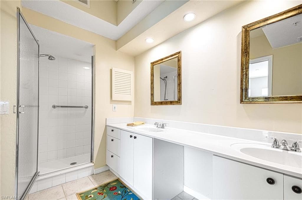 6804 Satinleaf Rd S 101, Naples, FL 34109-20