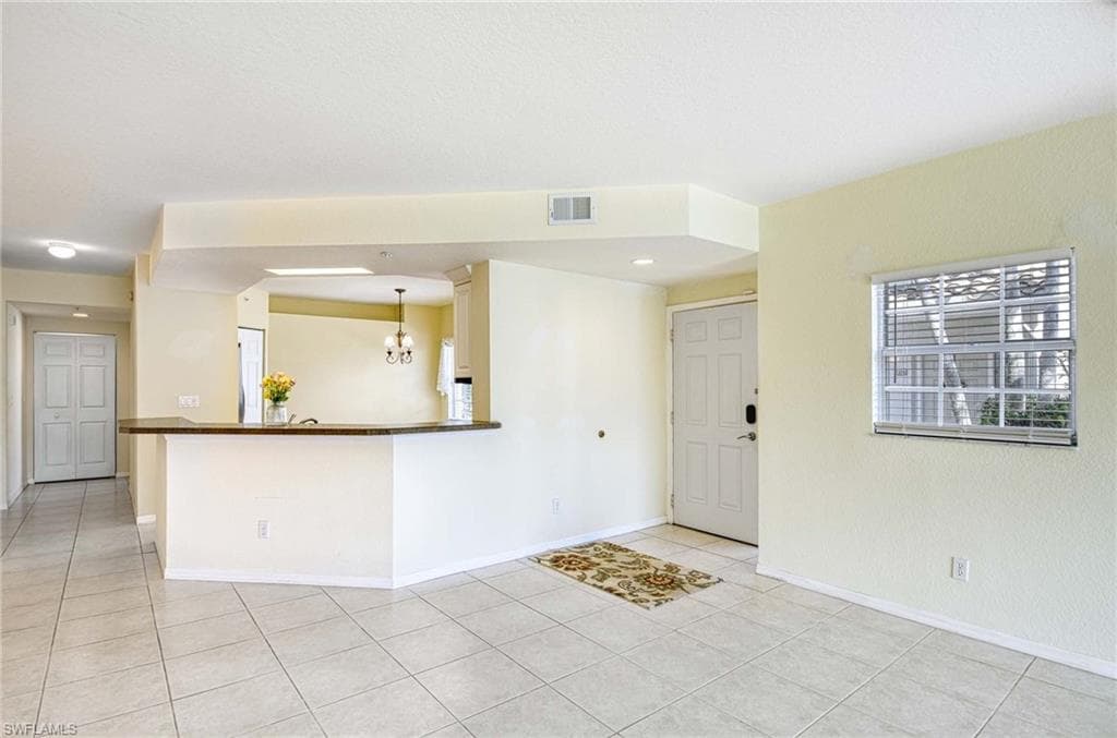 6804 Satinleaf Rd S 101, Naples, FL 34109-6