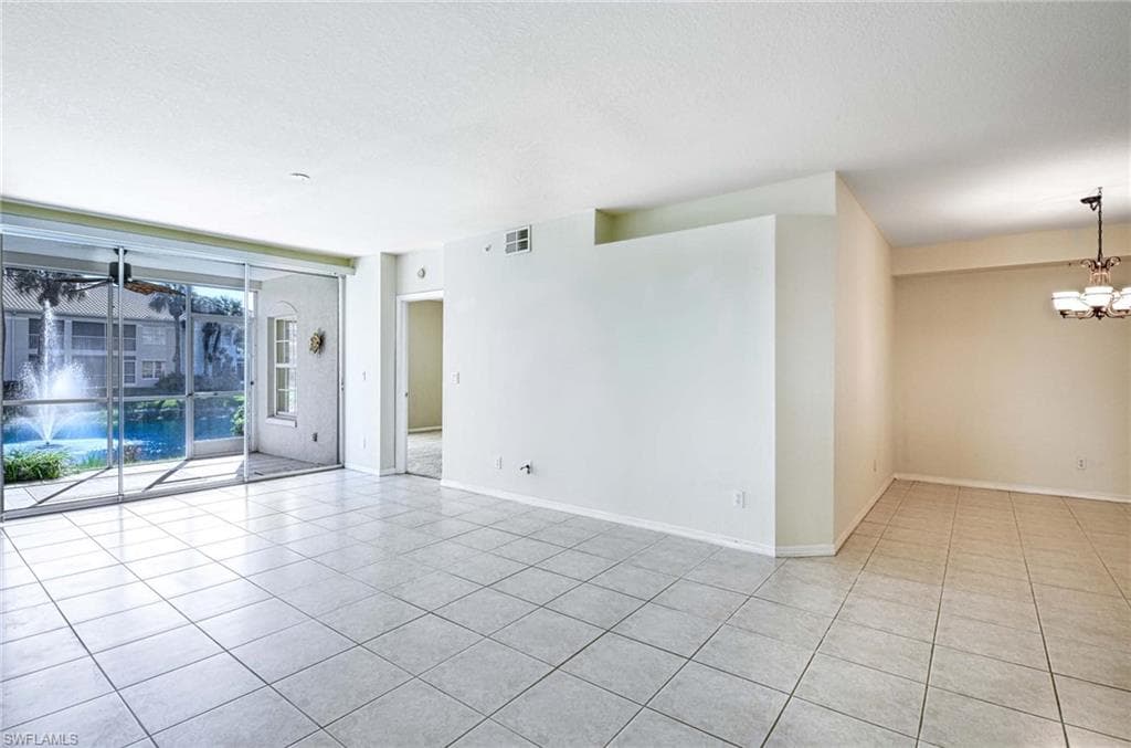 6804 Satinleaf Rd S 101, Naples, FL 34109-7