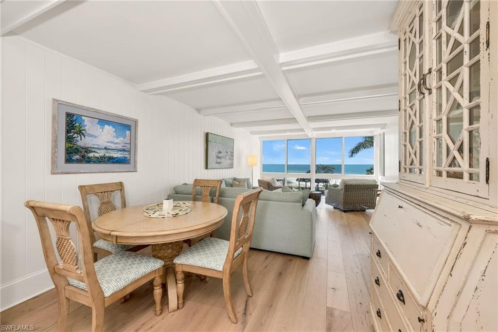 2121 Gulf Shore Blvd N 206, Naples, FL 34102-5