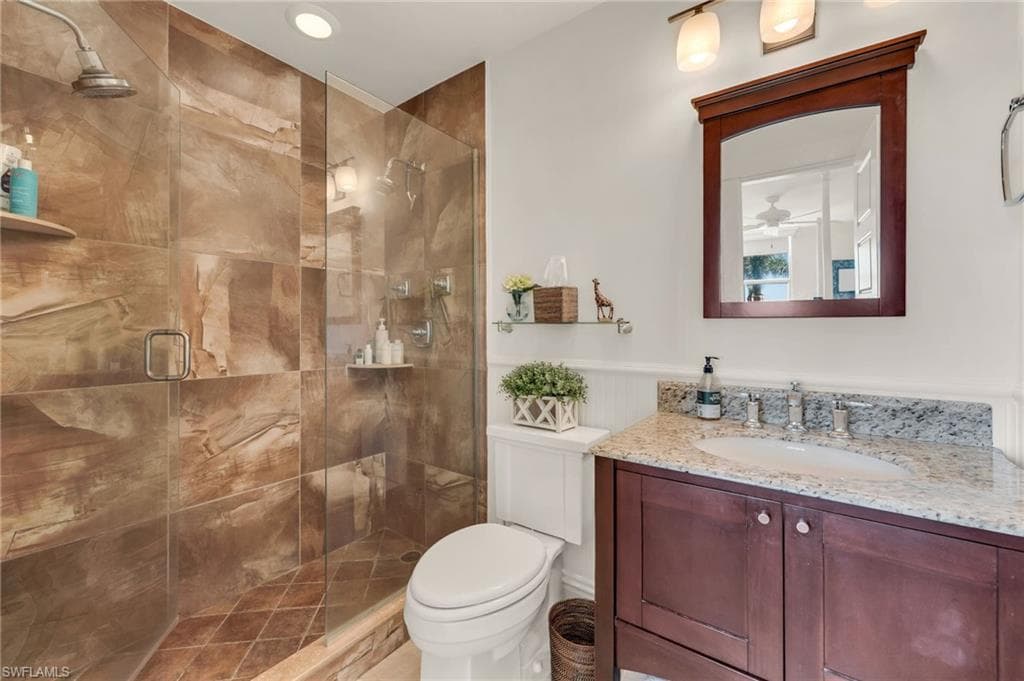 2121 Gulf Shore Blvd N 206, Naples, FL 34102-7