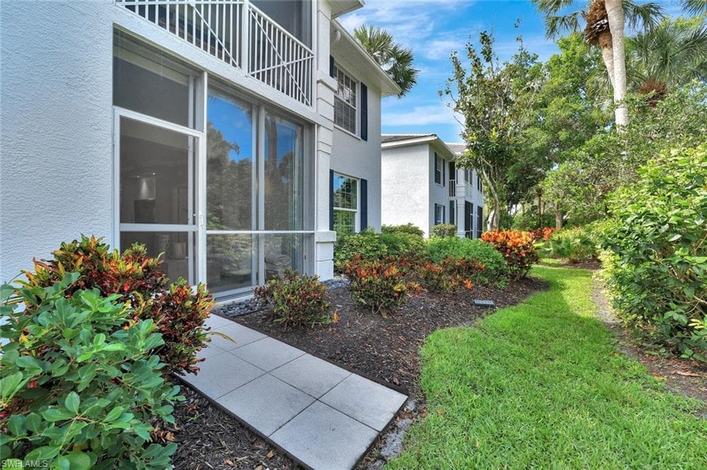 7087 Barrington Cir 101, Naples, FL 34108-11