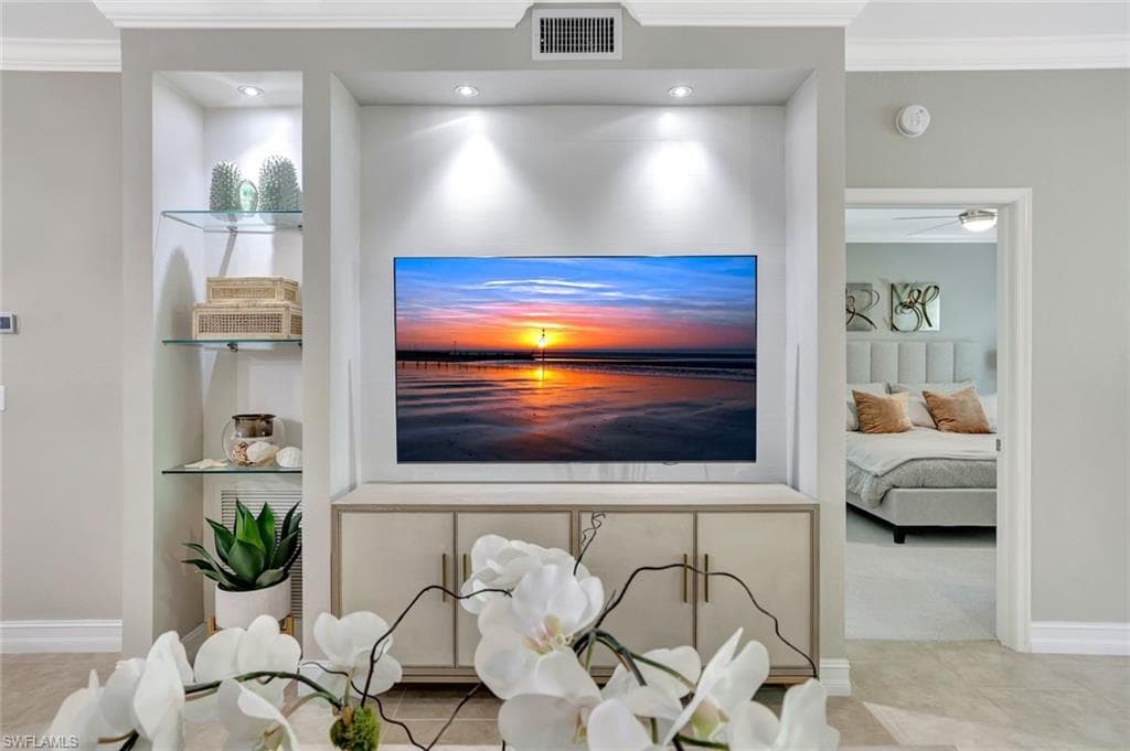 7087 Barrington Cir 101, Naples, FL 34108-14