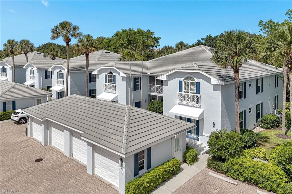 7087 Barrington Cir 101, Naples, FL 34108-29