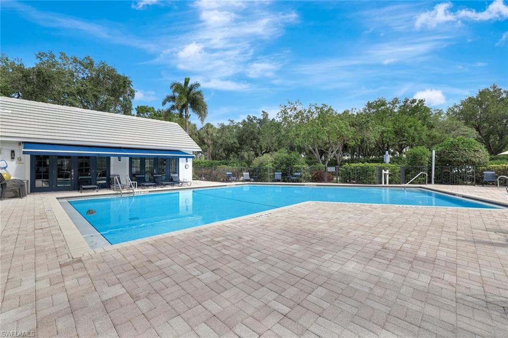 7087 Barrington Cir 101, Naples, FL 34108-32