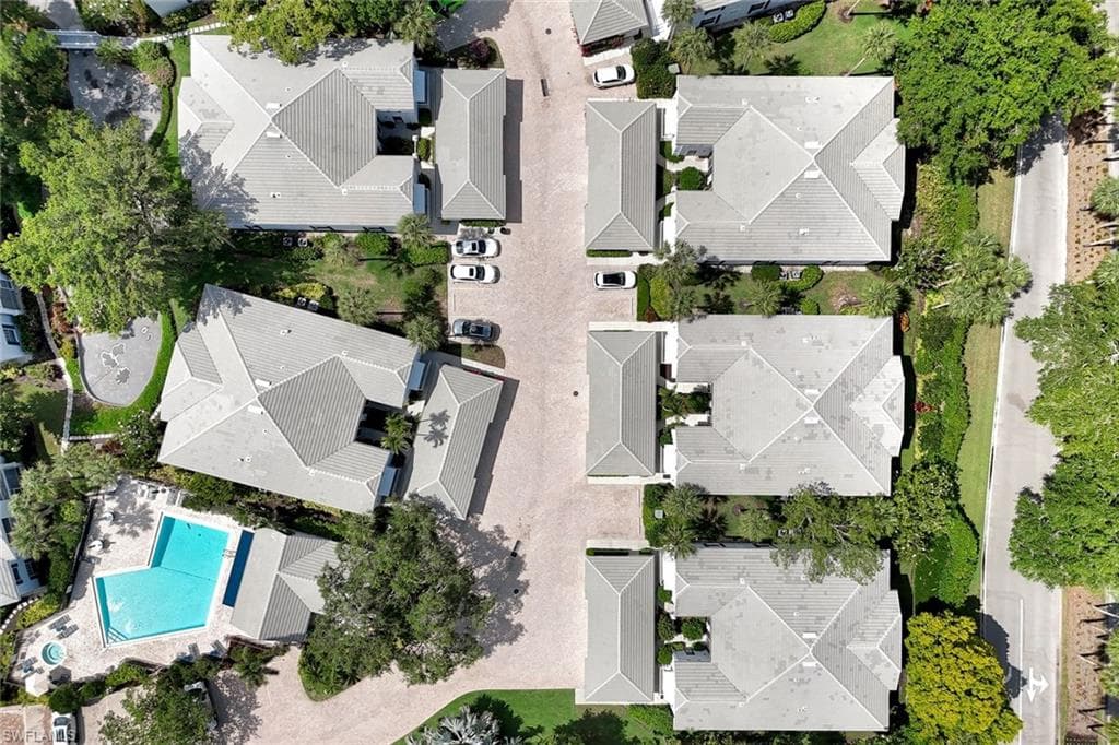 7087 Barrington Cir 101, Naples, FL 34108-40