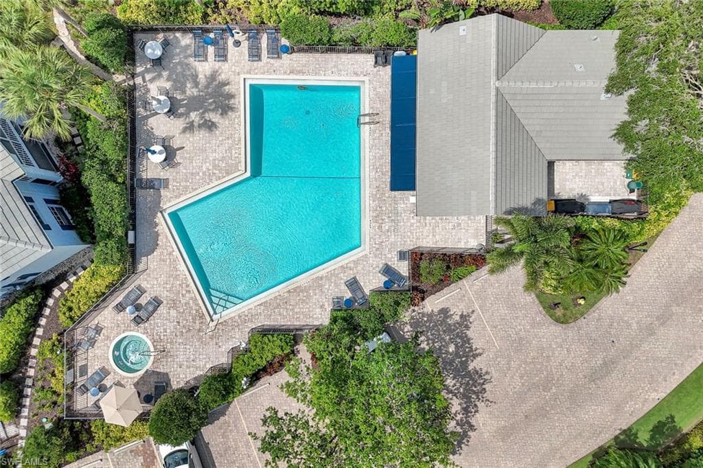 7087 Barrington Cir 101, Naples, FL 34108-41