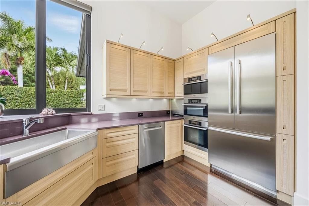 1150 Bald Eagle Dr 67, Naples, FL 34105-11