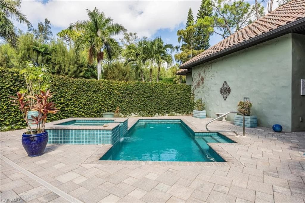 1150 Bald Eagle Dr 67, Naples, FL 34105-25