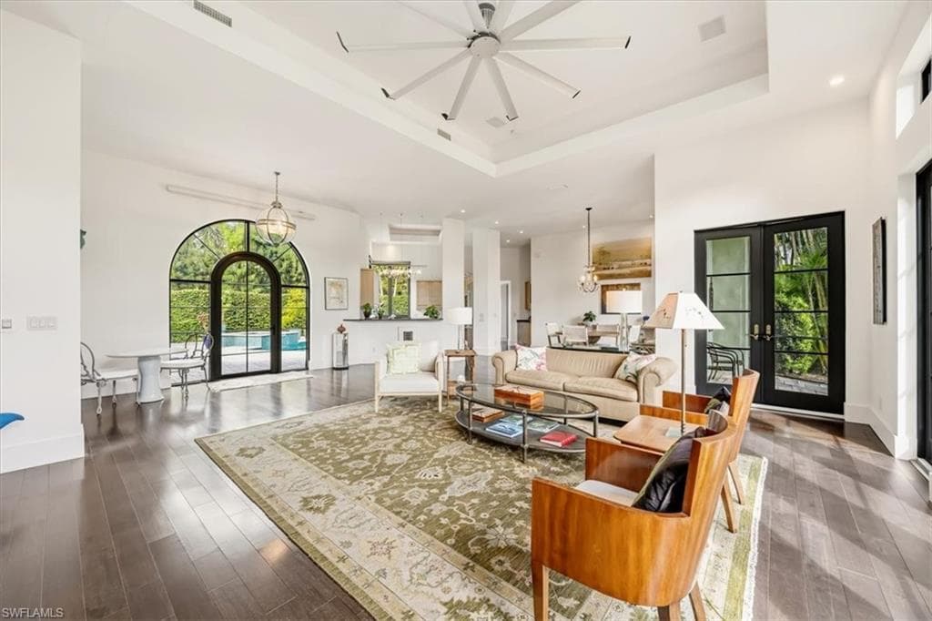 1150 Bald Eagle Dr 67, Naples, FL 34105-6