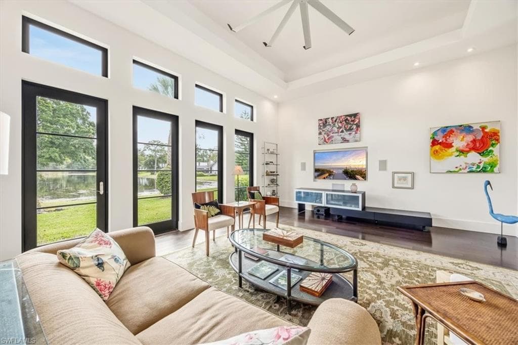 1150 Bald Eagle Dr 67, Naples, FL 34105-7