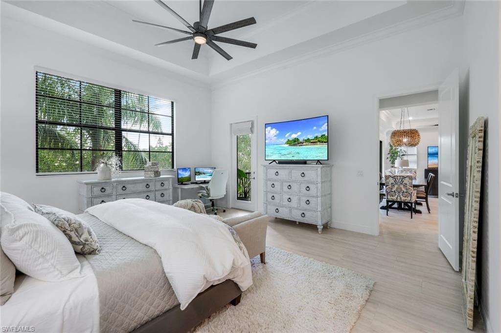 2472 Breakwater Way 11-202, Naples, FL 34112-18