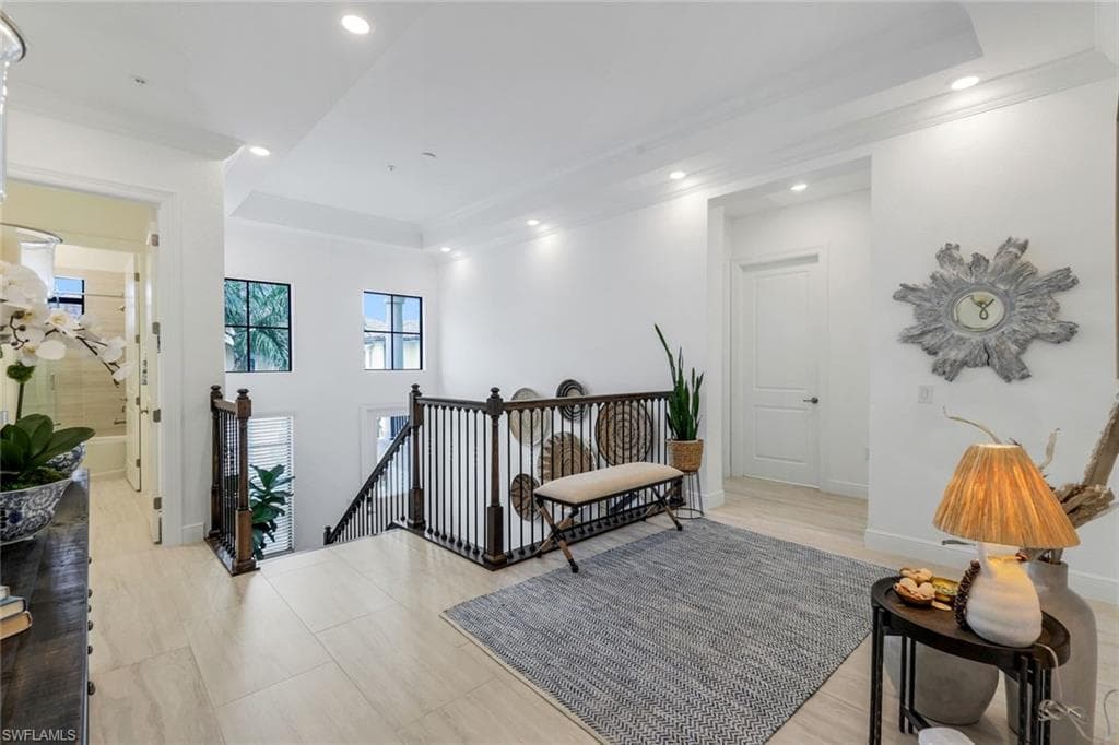 2472 Breakwater Way 11-202, Naples, FL 34112-22