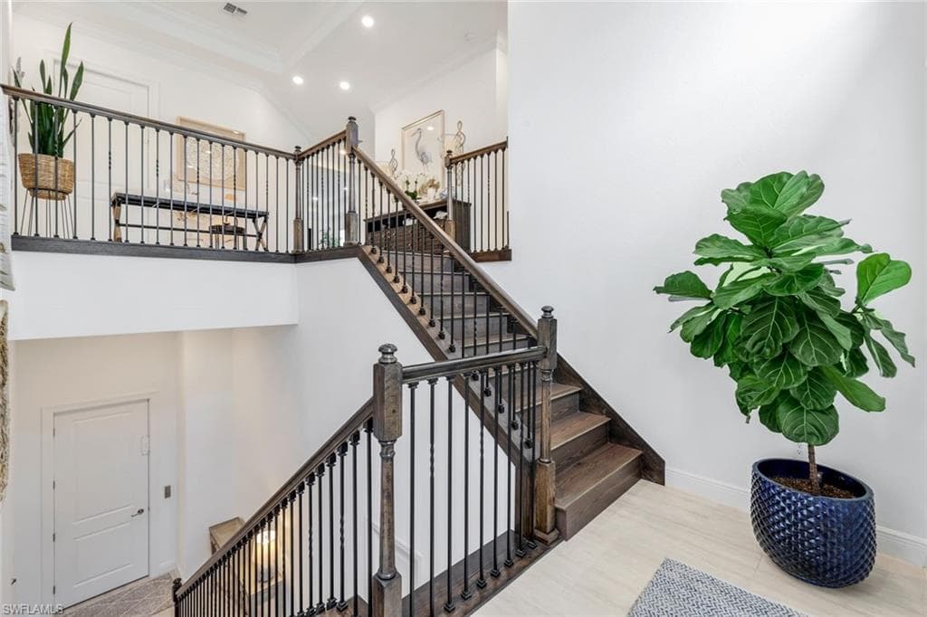 2472 Breakwater Way 11-202, Naples, FL 34112-23