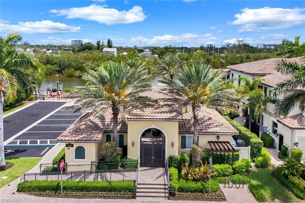 2472 Breakwater Way 11-202, Naples, FL 34112-41