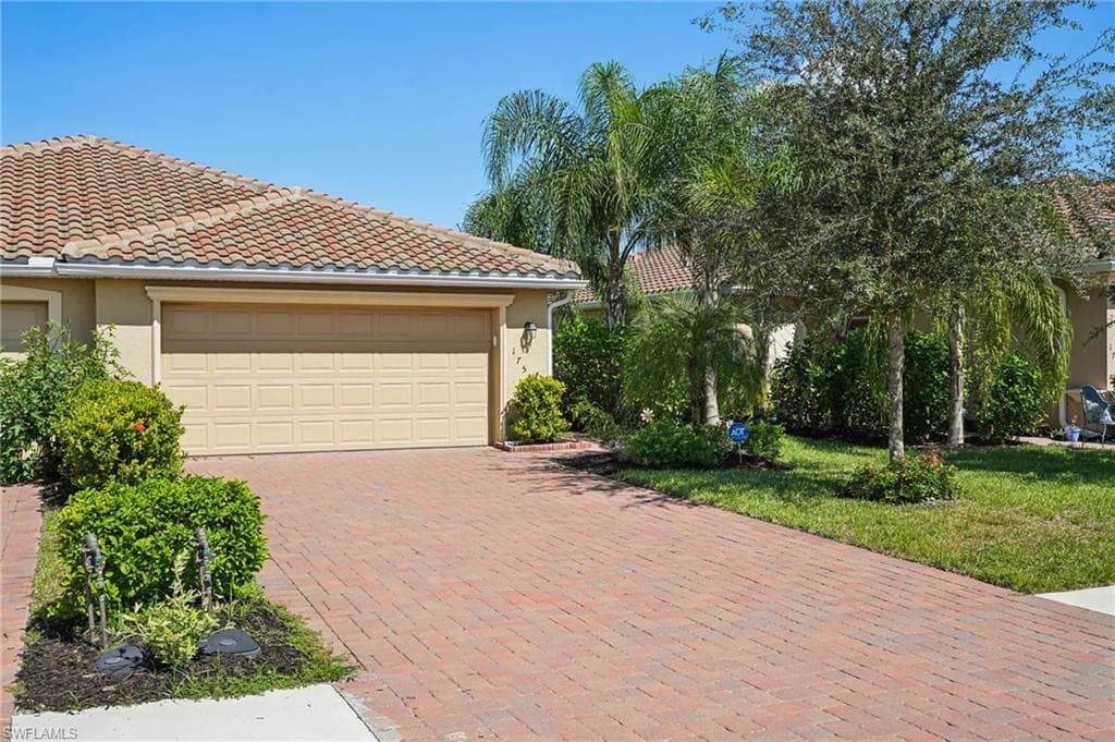 1751 Alameda Dr, Naples, FL 34120-12