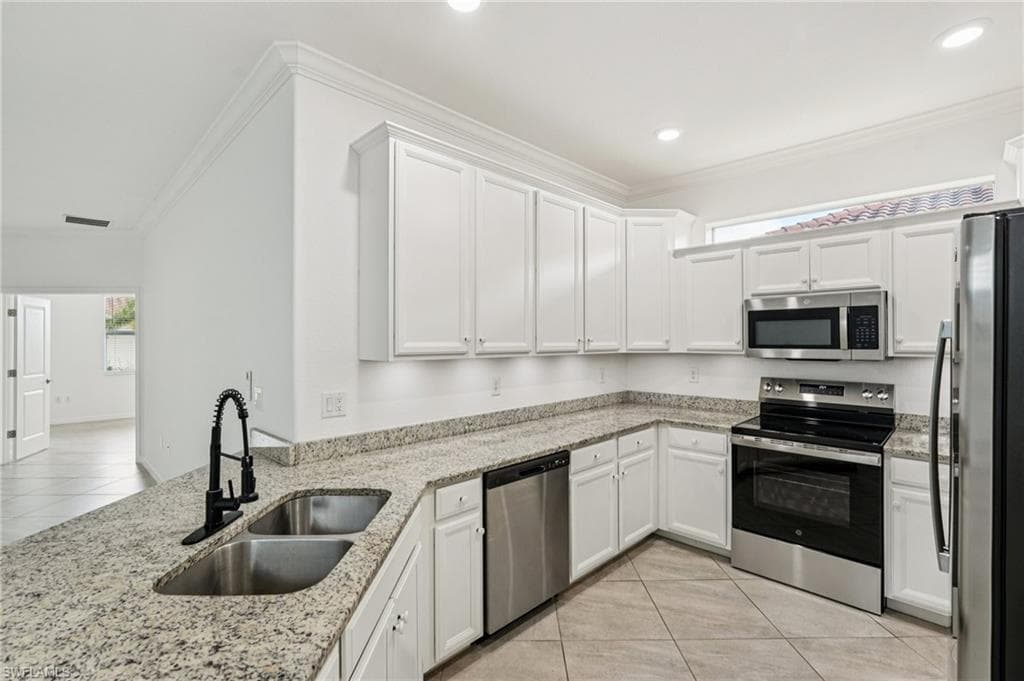 1751 Alameda Dr, Naples, FL 34120-3