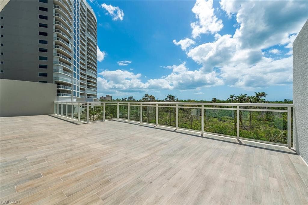 13945 Old Coast Rd 302, Naples, FL 34110-12