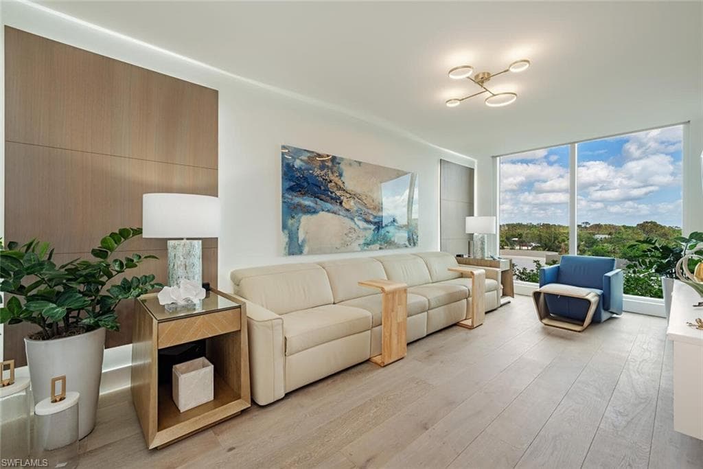 13945 Old Coast Rd 302, Naples, FL 34110-22